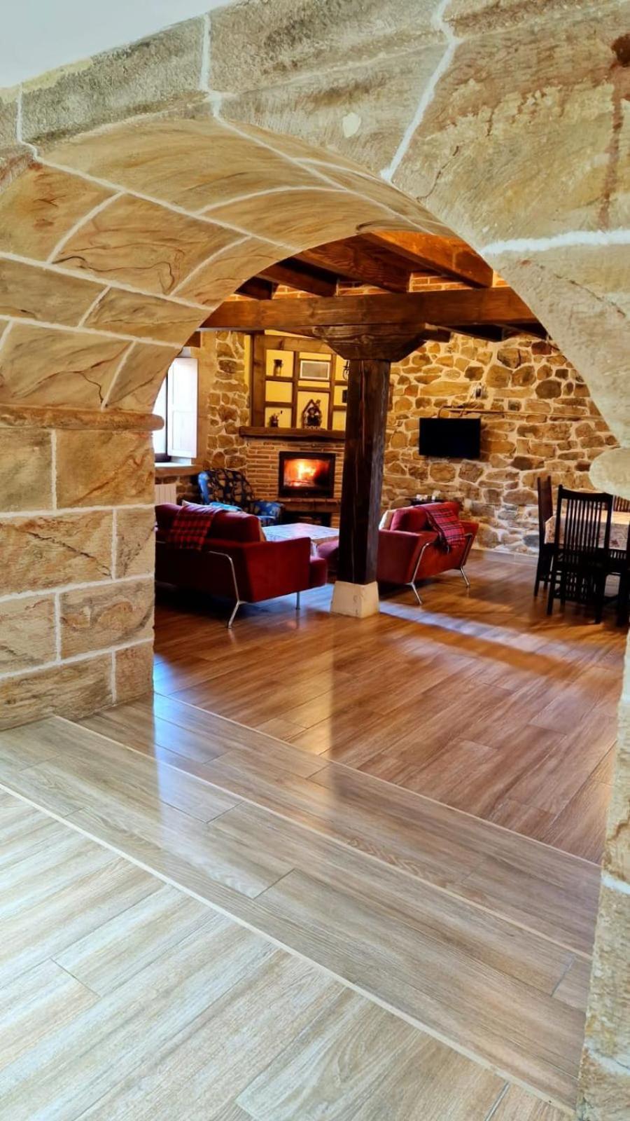 Casa De Pueblo Las Golondrinas De Luena San Miguel de Luena Kültér fotó